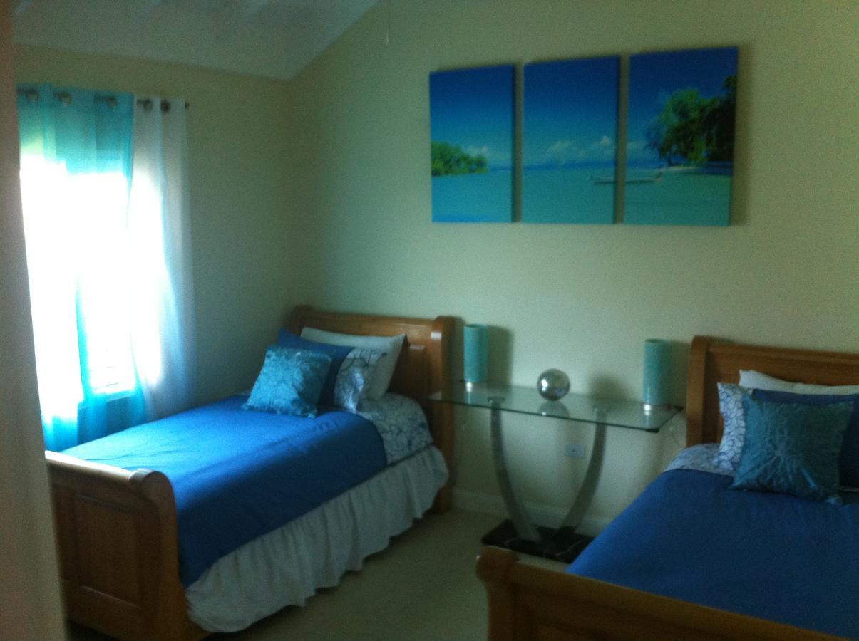 Ocho Rios Under The Palms Villa Exteriör bild